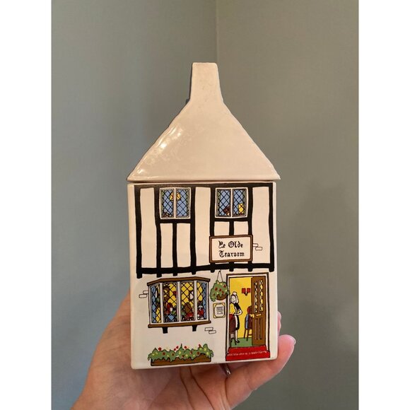 Wade England Porcelain Ye Olde Tearoom 7.5" Tea Canister 1980s Village Stores Ho - Picture 1 of 9